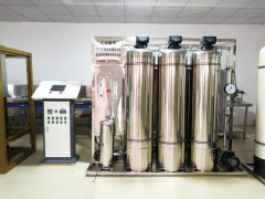 4噸 凈水設備組裝中 (167播放)