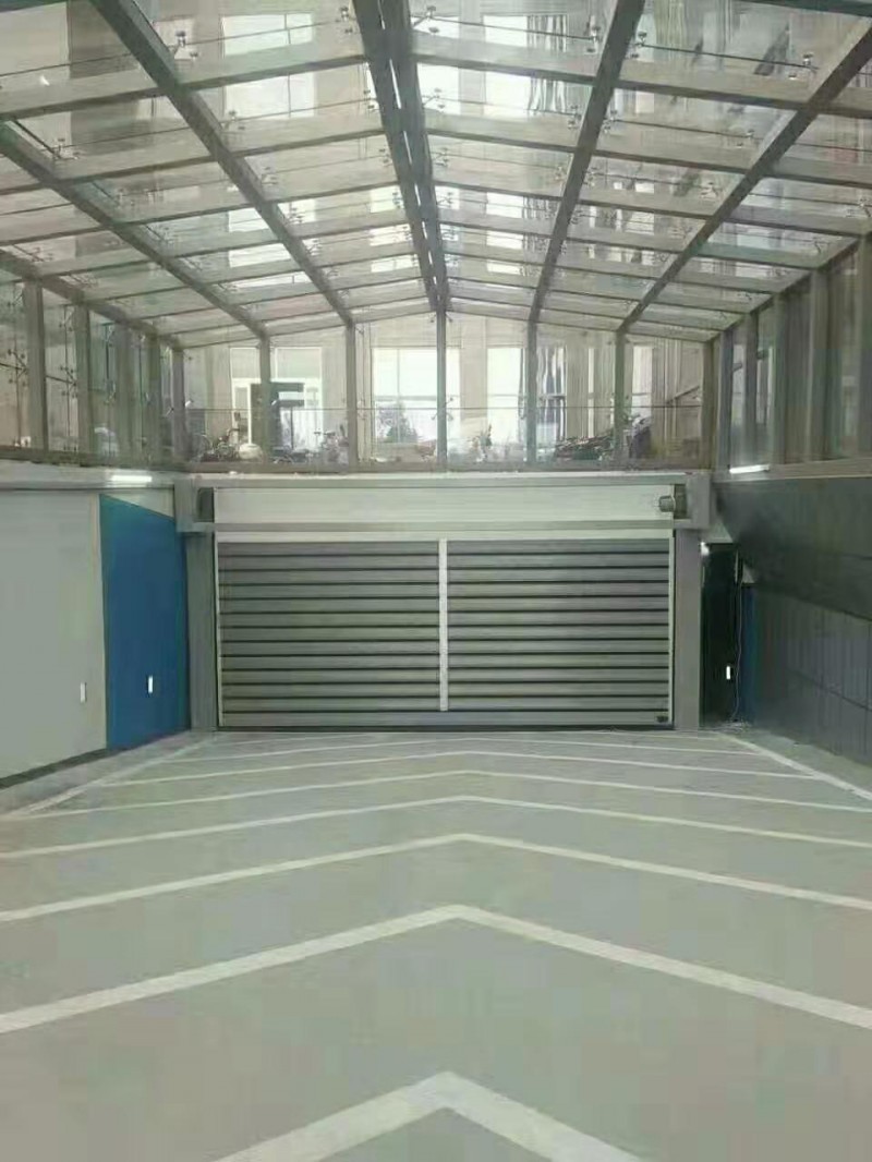 車庫(kù)感應(yīng)自動(dòng)門車庫(kù)門廠家天津快速門廠家18002006510