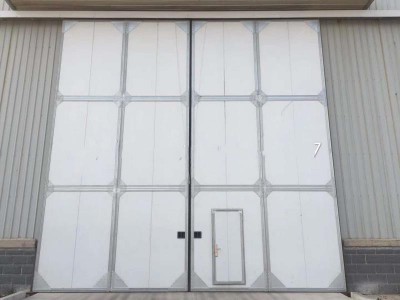 工業(yè)門，工業(yè)保溫門，平開門，工業(yè)門廠家，工業(yè)